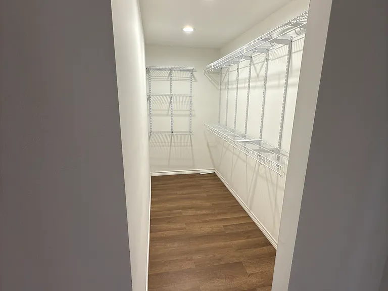 514 Sheffield Dr — Photo 37