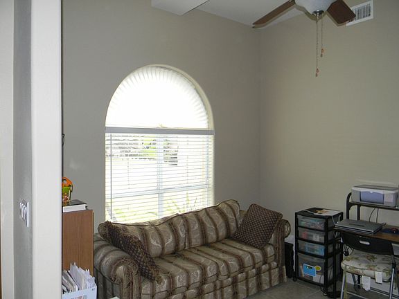 4th image of 1421 Granrey Dr