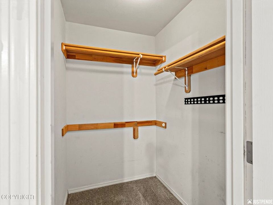 1st image of 17547 Silverwood Way