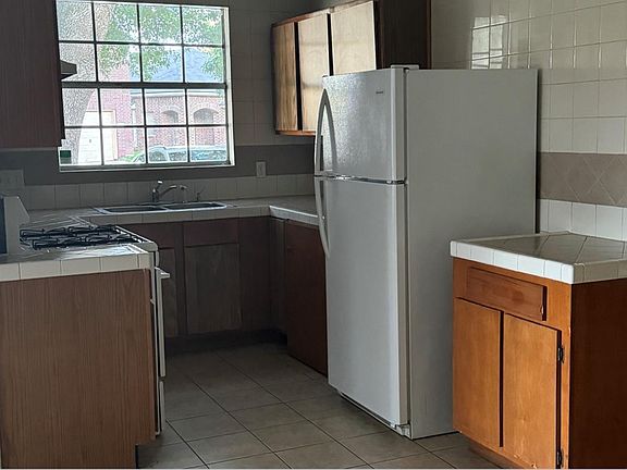 3rd image of 1806 Green Gate Dr