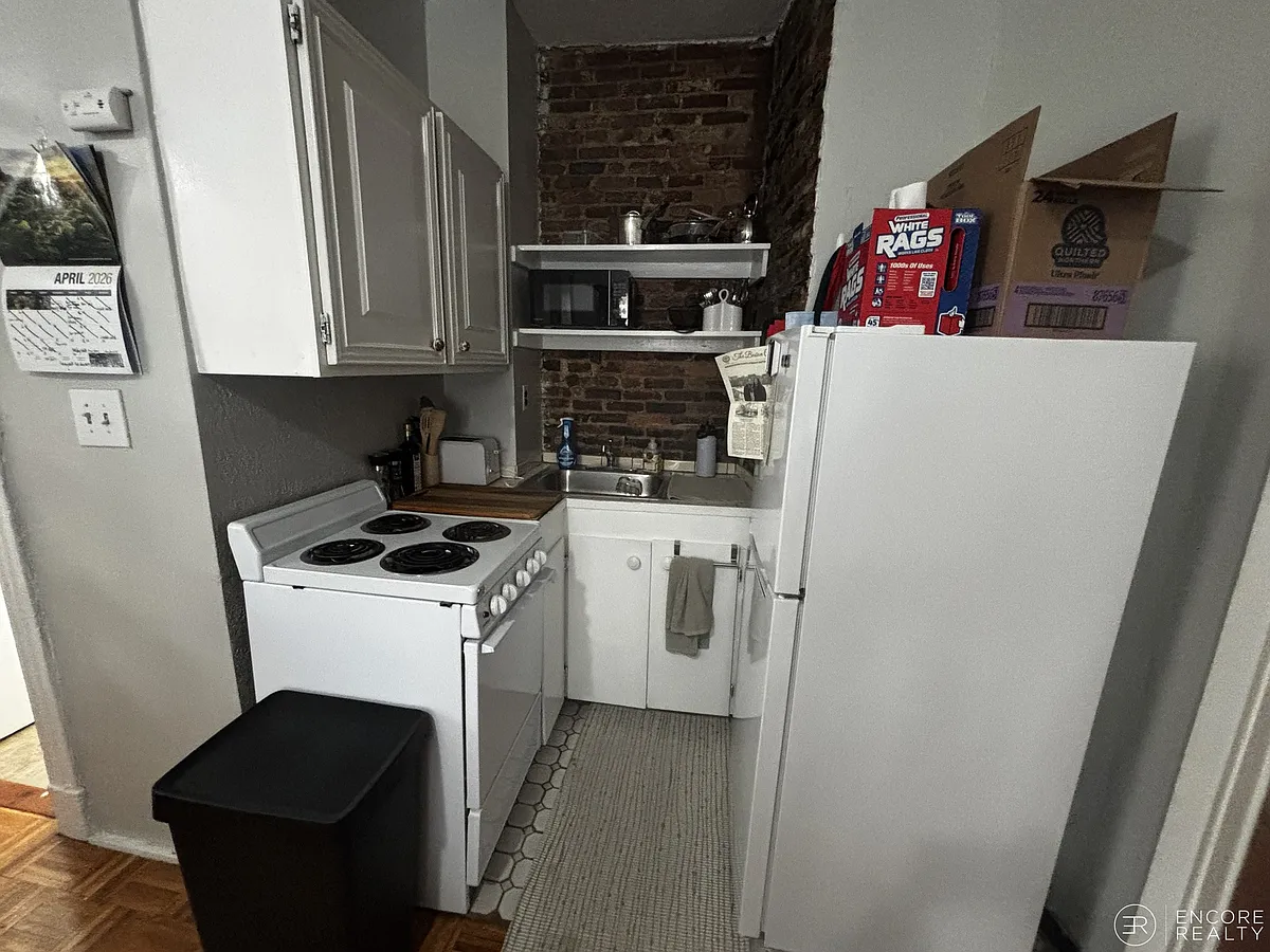 Building Photo - 79 Charles St #4