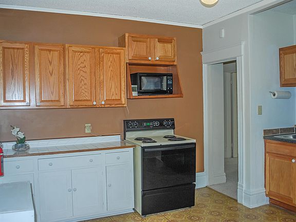 3rd image of 1324 1/2 Hammond Ave