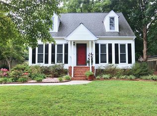 107 Edinborough Dr, Mebane, NC 27302