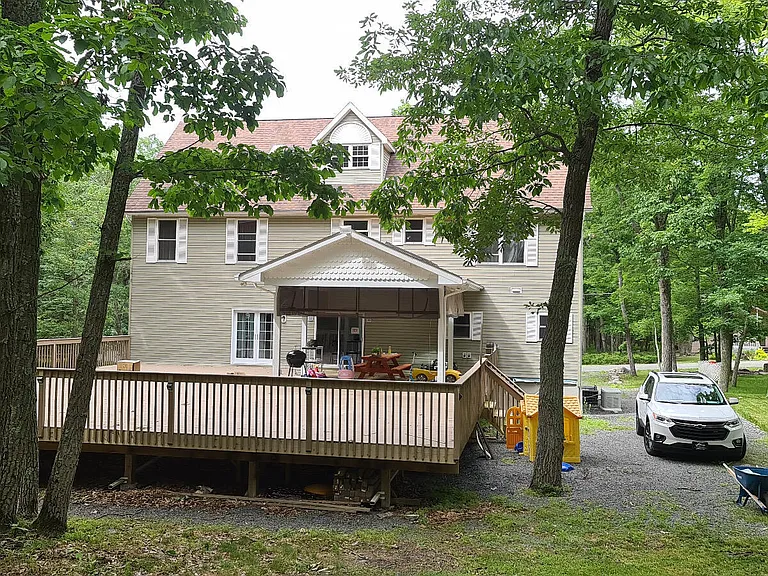 110 Stallion Dr — Photo 13