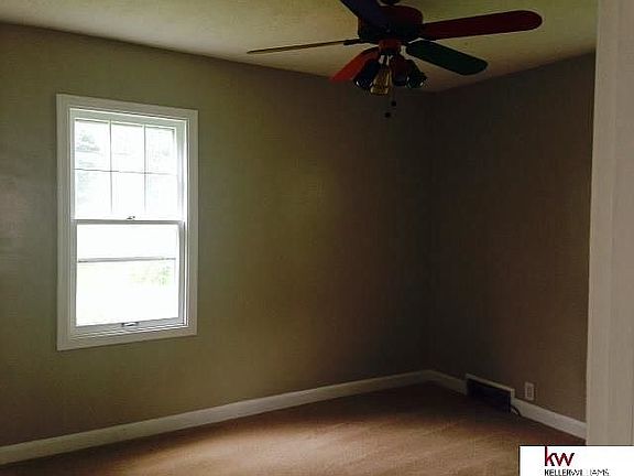 4th image of 621 Oakmont Dr