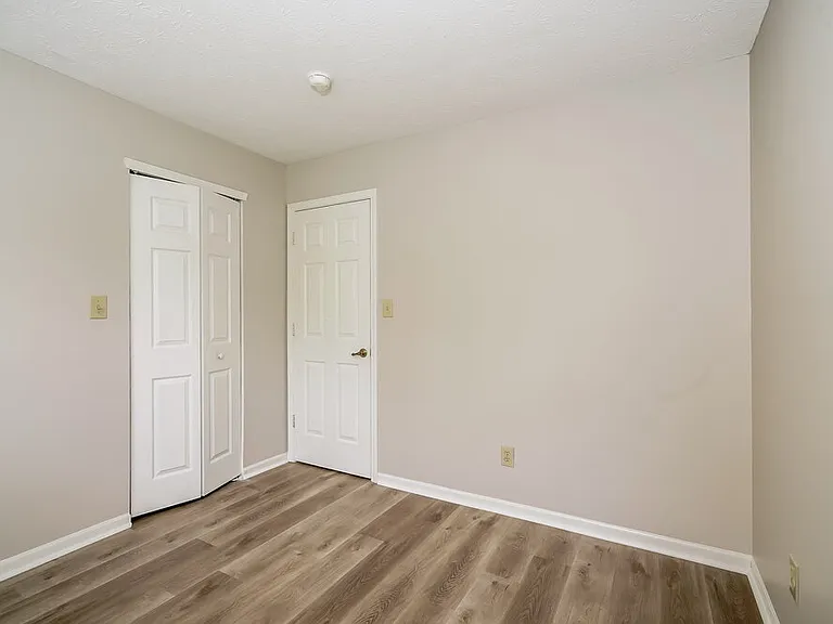 1215 Paul Dr — Photo 17