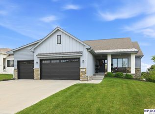 21733 K St, Elkhorn, NE 68022