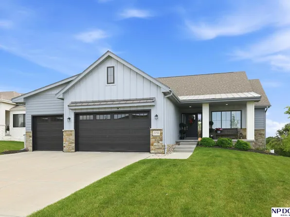21733 K St, Elkhorn, NE 68022