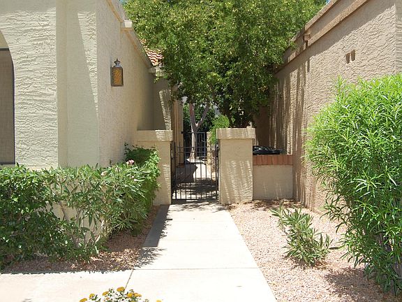 3rd image of 948 S 21st St