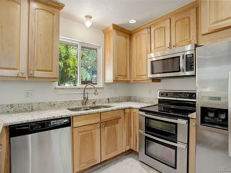 7552 Garland St — Photo 2