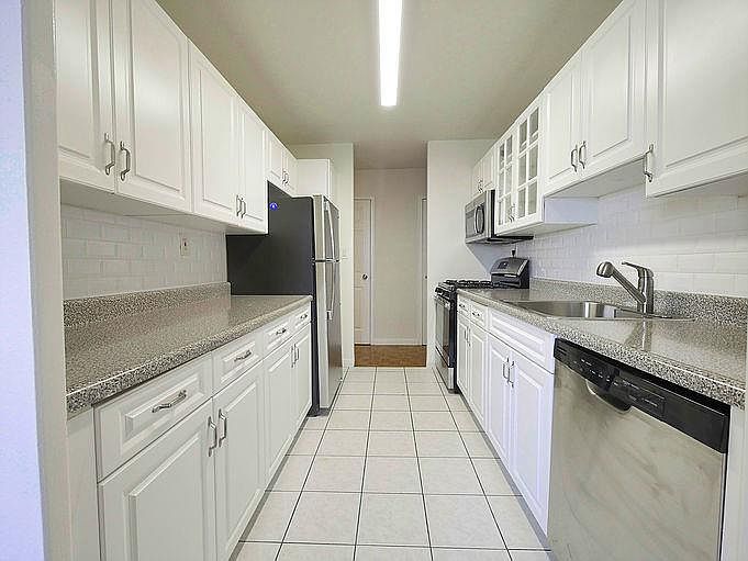 1st image of 215 Passaic Ave #521-01J