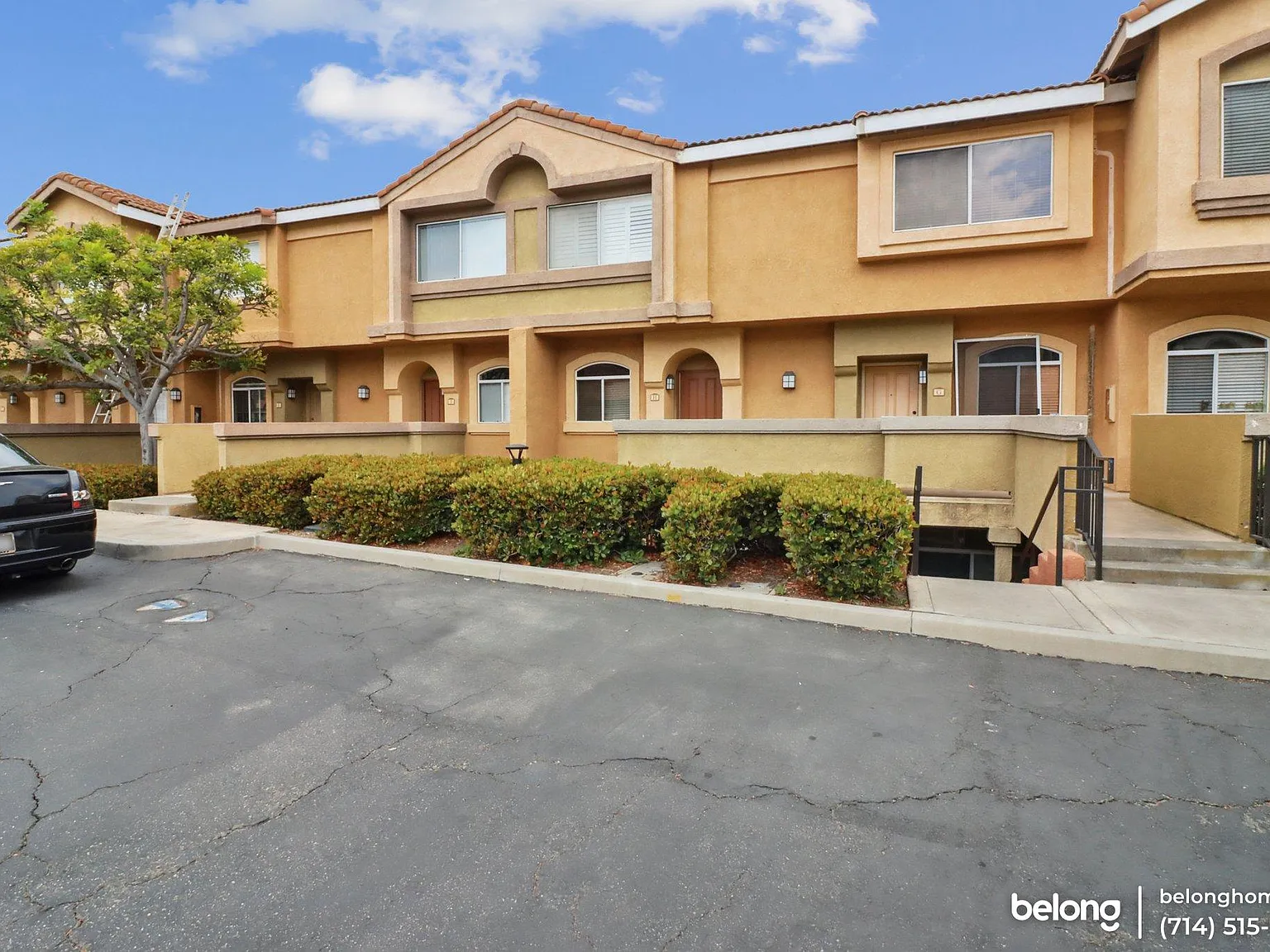 2 bed, 2.0 bath, 1053 sqft, $3,795 — Photo 2
