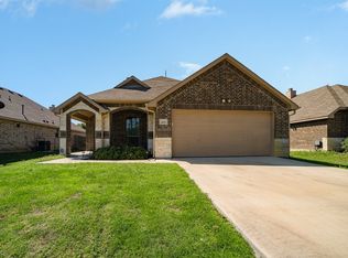 109 N Henrietta St, Ferris, TX 75125