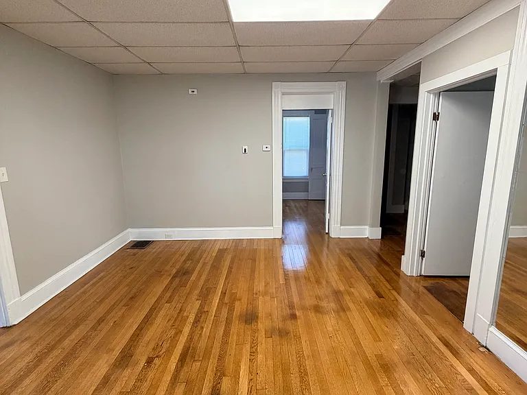 476 Thompson Ave #1 — Photo 8