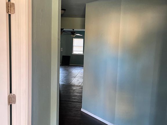 3rd image of 6718 NW 32nd St