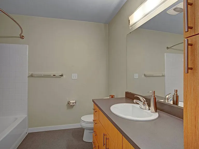 Leilani Apartment Homes — Photo 25