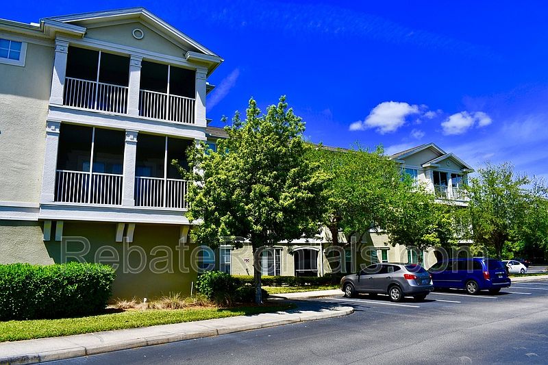 1st image of 8290 Gate Pkwy #415