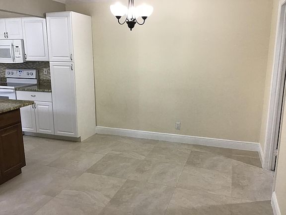 4th image of 3654 Silver Lace Ln