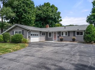17 Mayflower Rd, Framingham, MA 01701