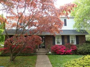 2500 Huntingdon Ln, Ardmore, PA 19003