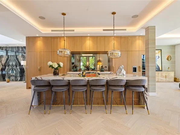 2499 N Meridian Ave, Miami Beach, FL 33140