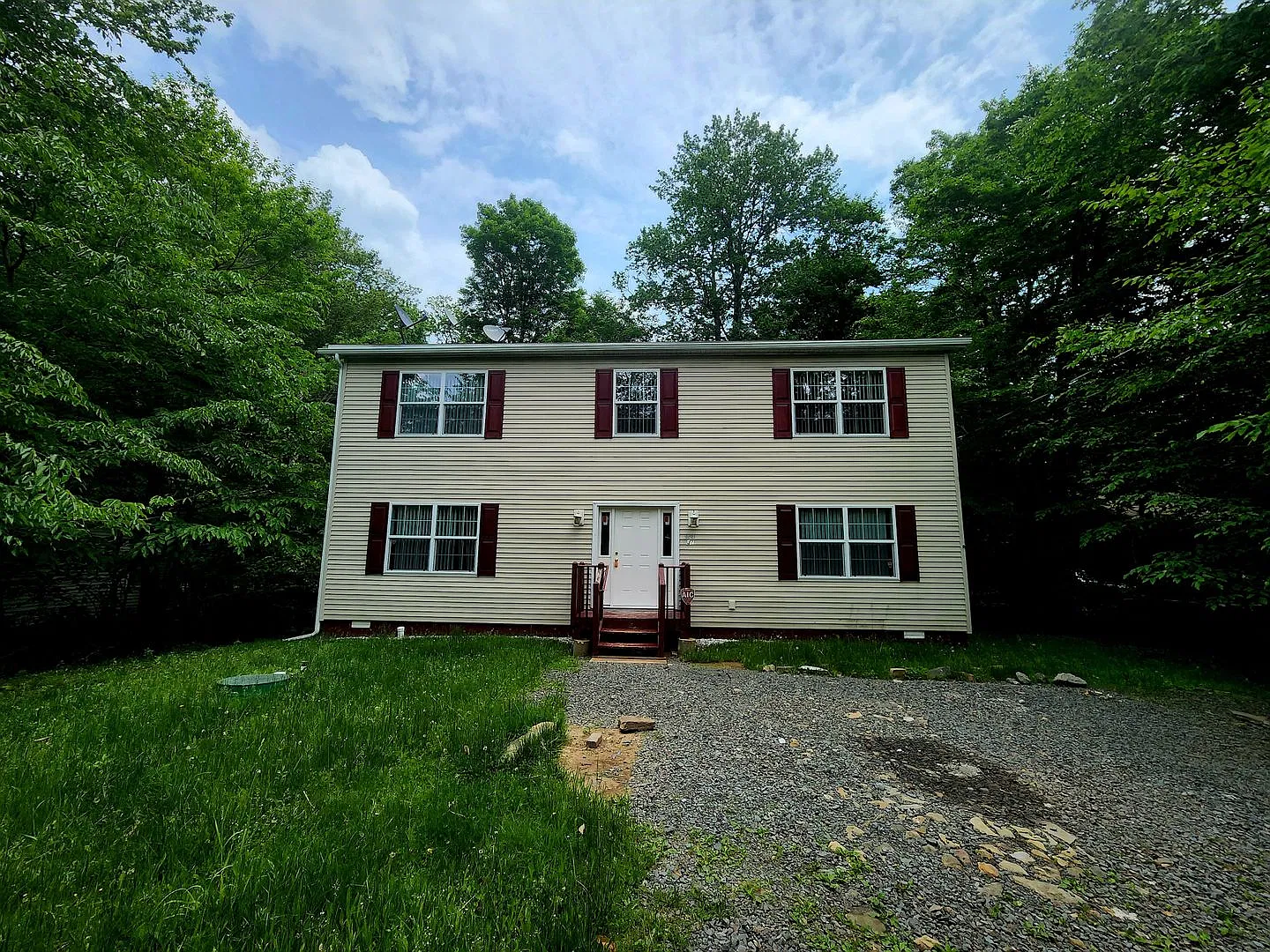 Large 4 bedroom house in an Amenity Filled Community! — Photo 1