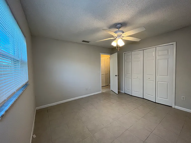 7247 Albany Rd — Photo 10