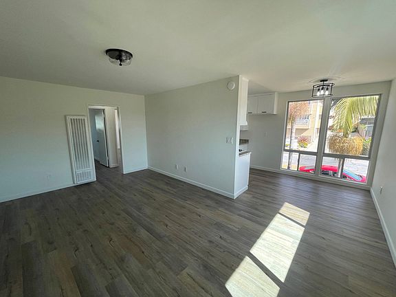 3rd image of 1268 Meta St #5