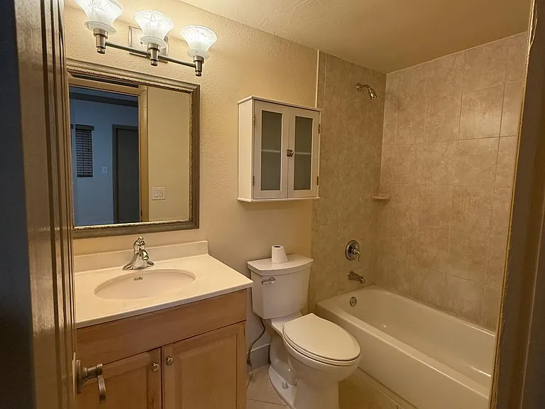 744 NE 14th Ave #12 — Photo 9