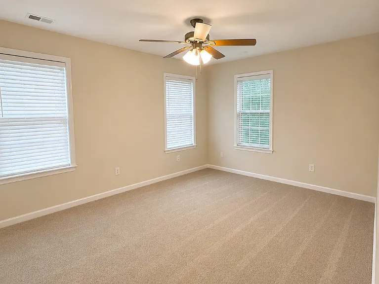 1714 Heights Cir NW — Photo 7
