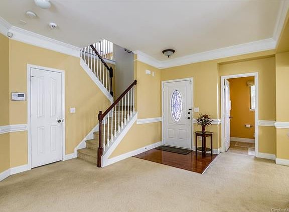 3rd image of 10306 Glenburn Ln