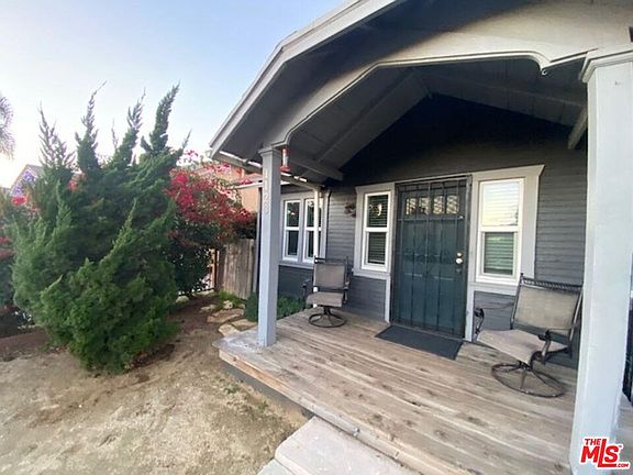 2nd image of 1123 E Fairview Blvd
