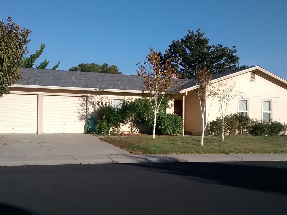 2nd image of 1208 Devonshire Ave