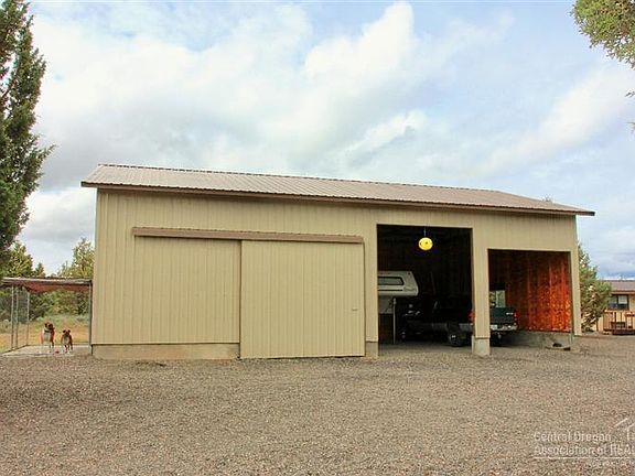 3rd image of 13577 SE Southwood Dr