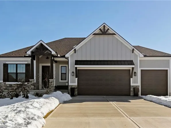 2071 NW Obrien Rd, Lees Summit, MO 64081