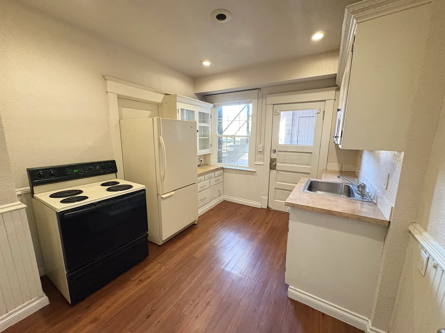 1 bed, 700 sqft, $925 — Photo 4