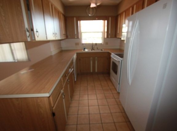 5th image of 3040 Snow Dr