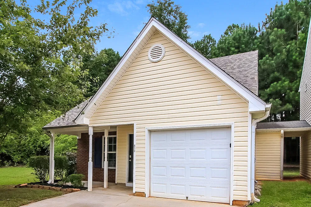 3 bed, 2.5 bath, 1481 sqft, $2,360 — Photo 4