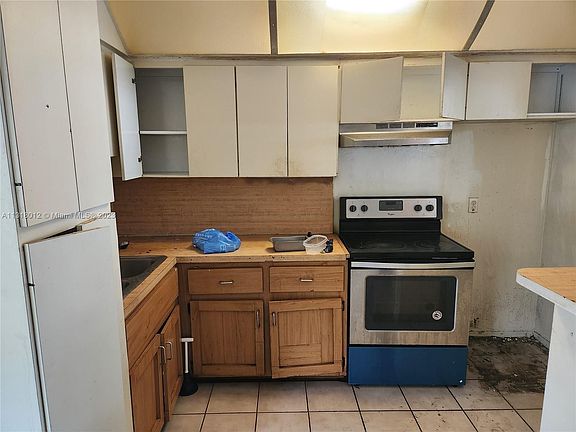 4th image of 1330 NE 114th Ter #1