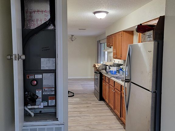 4th image of 534 Marigold Ave