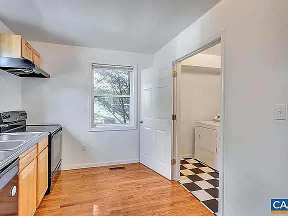 5 bed, 1984 sqft, $3,600 — Photo 4