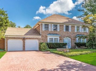 82 Annandale Rd, Commack, NY 11725