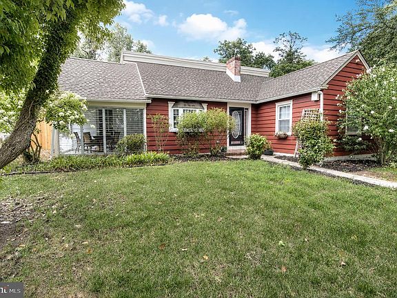 2nd image of 268 Giles Rd