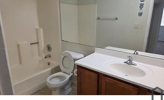 4th image of 4406 E Pueblo Ave
