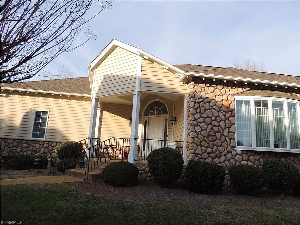1st image of 234 Oleander Dr
