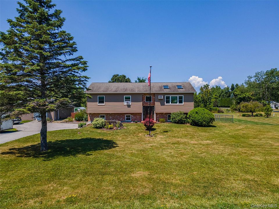 1st image of 14 Blossom Grove Court