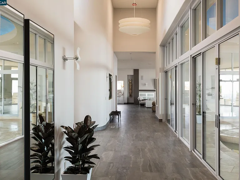 13367 Campus Dr — Photo 41