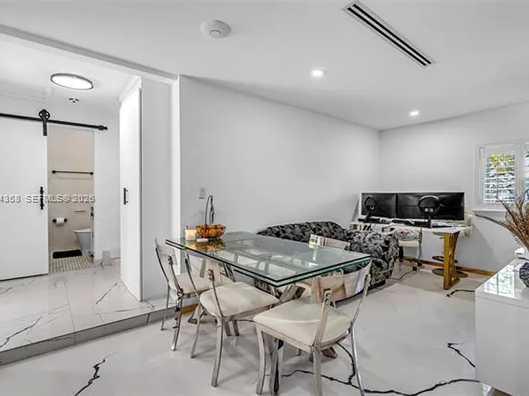 971 NE 113th St #0 — Photo 30