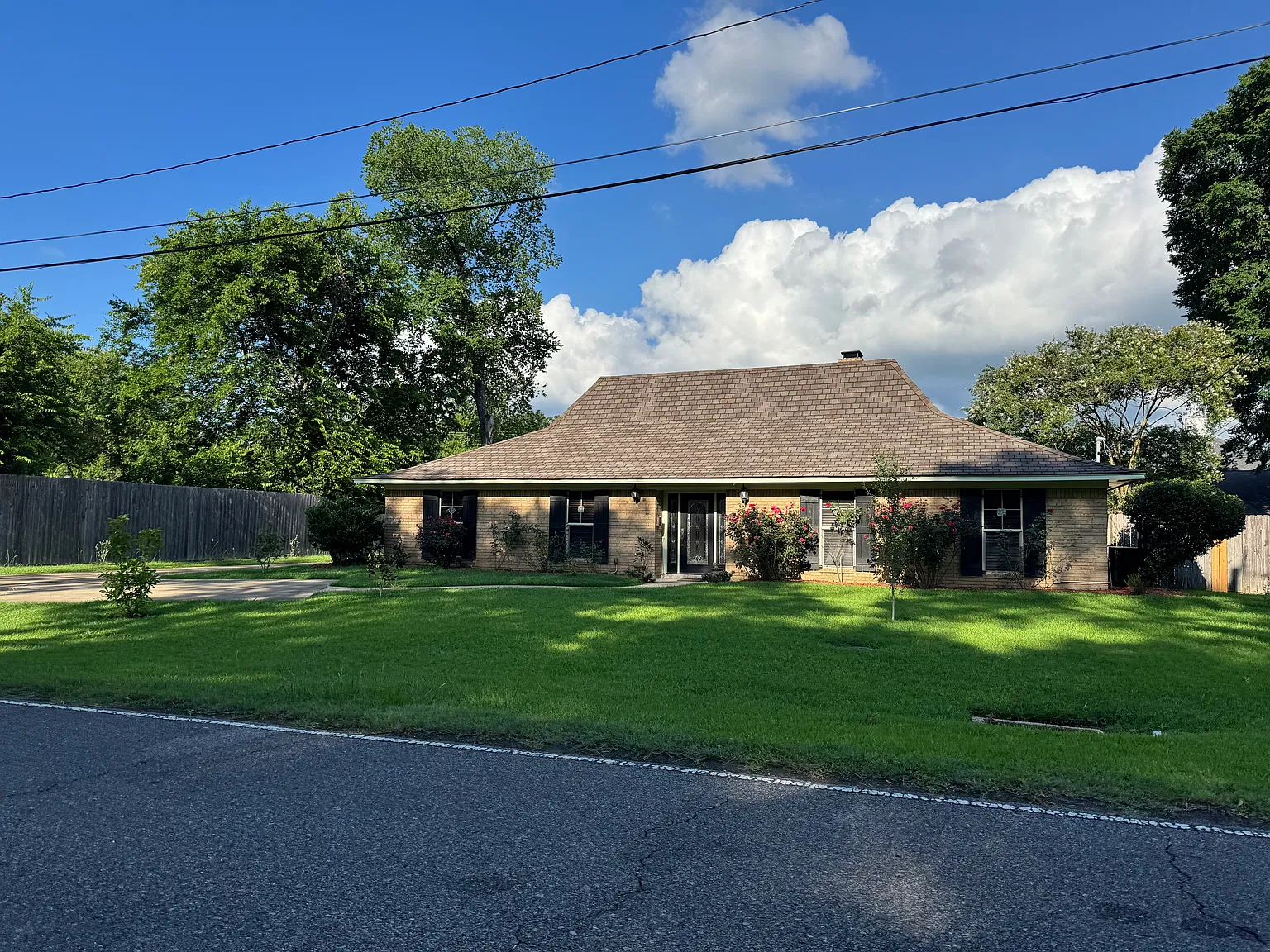 2108 Oakmont St — Photo 1