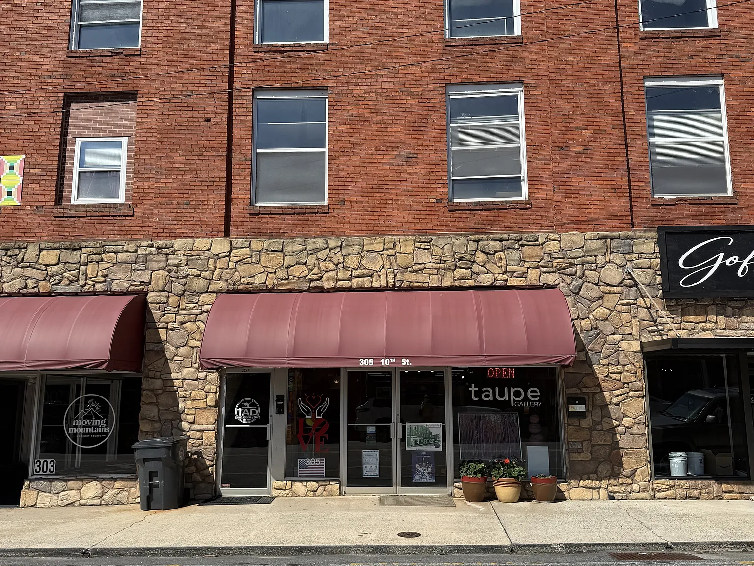 10th Street - 305-2 (upper) — Photo 1
